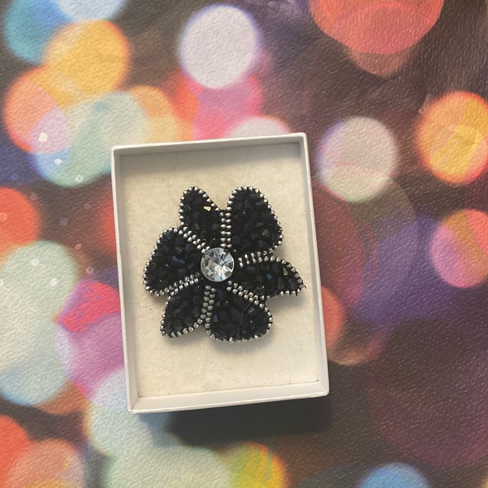 Handmade Brooch Pin for Women, Black/Silver